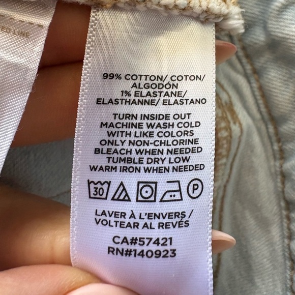 LOFT women’s light wash cut off denim shorts sz 26 / 2 raw hem 99% cotton - Picture 6 of 8